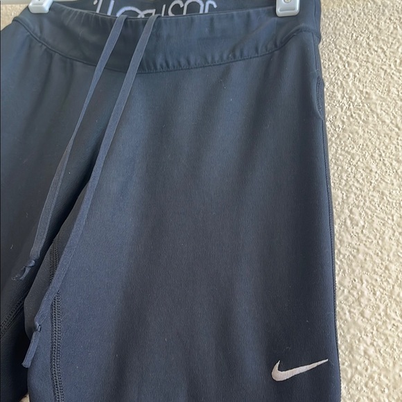 Nike Black Performance Leggings - Picture 3 of 7
